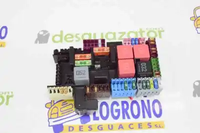 Second-hand car spare part fuse box unit for clase c clase c lim. 2.1 cdi oem iam references a2059068501  a2059068501