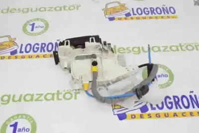 Second-hand car spare part left front door lock for clase c clase e lim. 2.1 cdi oem iam references a2047202735  a0997200135