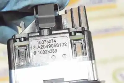Second-hand car spare part right front power window switch for clase c clase e lim. 2.1 cdi oem iam references a2049058102  a2049058102