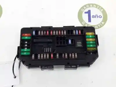 Pezzo di ricambio per auto di seconda mano scatola relè/fusibili per bmw serie 1 berlina (e81/e87) 118d riferimenti oem iam 61149389068