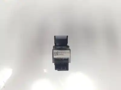 Pièce détachée automobile d'occasion commande de lève vitre avant droit pour jaguar fpace 3.0 v6 d références oem iam t2h3235  gx7314717ac