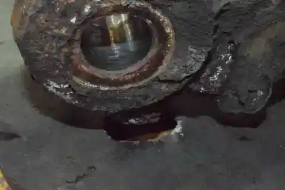 Second-hand car spare part front right knuckle for bmw x3 (e83) 2.0 d oem iam references 31213412020  31213412020