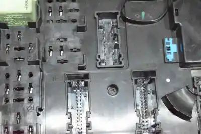 Second-hand car spare part fuse box unit for bmw x5 (e53) 3.0 i oem iam references 61138384527  61138384527