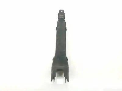Автозапчастина б/у правий задний кронштейн для clase c clase c familiar 2.0 cdi посилання на oem iam a2053506303  a2053506303