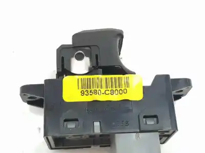 Peça sobressalente para automóvel em segunda mão botão / interruptor elevador vidro dianteiro direito por hyundai i20 i (pb, pbt) 1.4 crdi referências oem iam 93580c8000