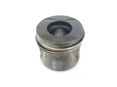 Second-hand car spare part piston for clase c clase a 2.0 cdi oem iam references a6400300417  a6400300417