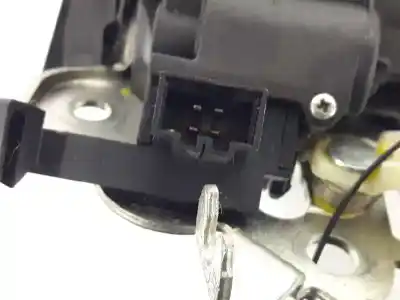 Автозапчастина б/у замок багажника / ворот для audi a4 avant 3.0 v6 24v tdi clean diesel посилання на oem iam 8k9827505a  8k9827505a