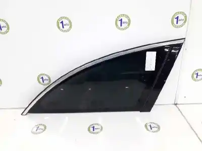 Second-hand car spare part right rear triangle quarter glass for clase c clase r 3.0 cdi oem iam references 2518101220