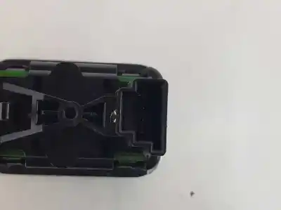 Second-hand car spare part right front power window switch for clase c clase c familiar 2.1 cdi oem iam references a2049058202  2049058202