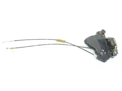 Second-hand car spare part left front door lock for toyota hilux (kun) 2.5 turbodiesel oem iam references 690400k070