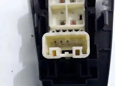 Автозапчасти б/у управление задними правыми стеклами за toyota rav 4 iii (_a3_) 2.2 d 4wd (ala30_) ссылки oem iam 8481052030  8481052030