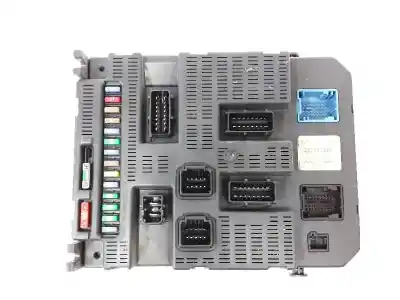 Peça sobressalente para automóvel em segunda mão caixa de fusíveis e relés por peugeot 308 i (4a_, 4c_) 1.6 16v referências oem iam 9663798180