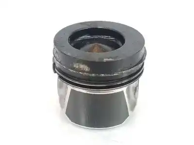 Second-hand car spare part piston for seat leon (5f1) 1.6 tdi oem iam references 04l107065d