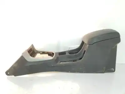 Автозапчастина б/у центральний подлокник для isuzu dmax space cab custom 4wd посилання на oem iam 8974174127  8974174127