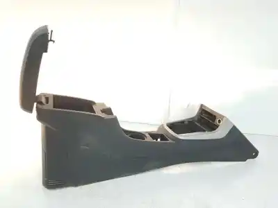 Автозапчастина б/у центральний подлокник для isuzu dmax space cab custom 4wd посилання на oem iam 8974174127  8974174127