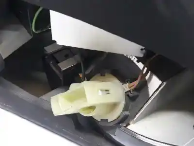 Second-hand car spare part right tailgate light for bmw 7 (e65, e66, e67) 730 d oem iam references 63217164736  63218379688