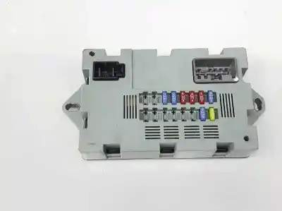 Peça sobressalente para automóvel em segunda mão caixa de fusíveis e relés por land rover discovery sport 2.0 td4 cat referências oem iam lr041091