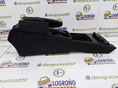 Second-hand car spare part center armrest for clase c clase c familiar 2.1 cdi oem iam references 20468065509051  20768000399g23