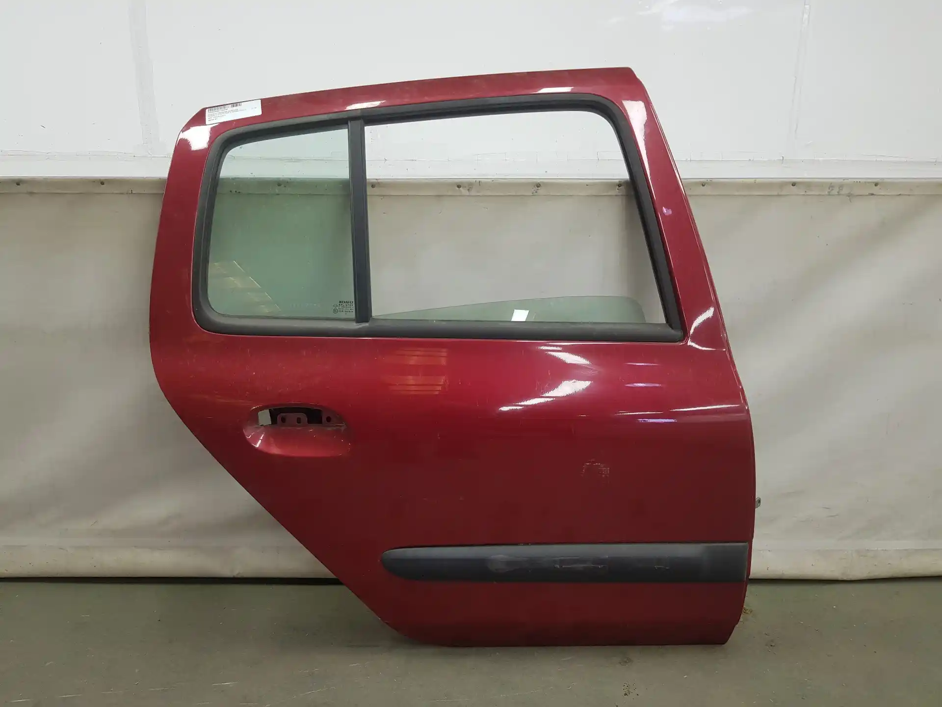 porte arriere droite renault clio ii fase ii (b/cb0) 1.2 7751469453  7751469453 rojo tennj