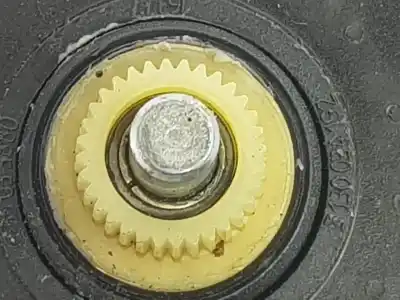 Second-hand car spare part left front window motor for bmw 3 coupé (e46) 330 cd oem iam references 67628362064  67628362064