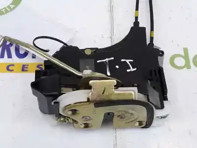 Second-hand car spare part rear left door lock for mitsubishi l 200 (ka0/kb0) 2.5 di-d cat oem iam references 5745a093  