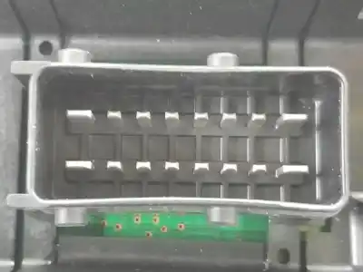 Second-hand car spare part fuse box unit for citroen c5 iii (rd_) 2.0 hdi (rdrhda) oem iam references 9664059080  966405980