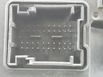 Second-hand car spare part fuse box unit for citroen c5 iii (rd_) 2.0 hdi (rdrhda) oem iam references 9664059080  966405980