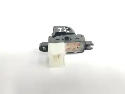 Peça sobressalente para automóvel em segunda mão botão / interruptor elevador vidro traseiro direito por nissan xtrail 2.0 dci d referências oem iam 254114ce0a