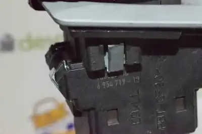 Peça sobressalente para automóvel em segunda mão suporte para cartão de arranque / leitor de chave por bmw 3 touring (e91) 320 d referências oem iam 66129172371  