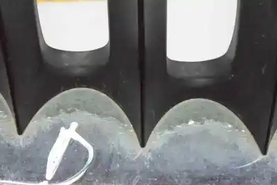 Second-hand car spare part front grille for bmw x3 (e83) 2.0 d oem iam references 51133402910  51133414904