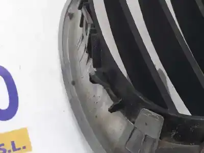 Second-hand car spare part front grille for bmw 5 (e60) 520 d oem iam references 51137027062  51137027062