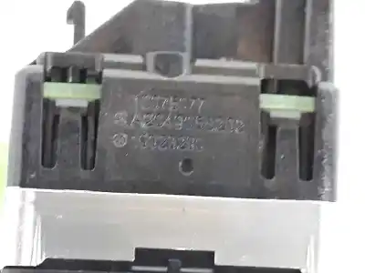 Peça sobressalente para automóvel em segunda mão botão / interruptor elevador vidro traseiro direito por mercedes-benz clase c bm 204 berlina c 220 cdi blueefficiency edition 204.002 referências oem iam a2049058202  10023290