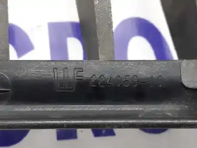 Second-hand car spare part front grille for bmw 3 (e90) 320 d oem iam references 51137120007  51137120007