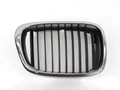 Second-hand car spare part front grille for bmw 5 (e39) 525 i oem iam references 8159316