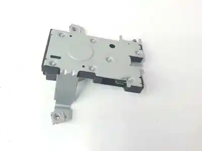 Автозапчасти б/у антенный усилитель за audi a3 (8p1) 1.9 tdi ссылки oem iam 8p4035225d  8p4035225d