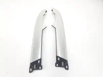 Peça sobressalente para automóvel em segunda mão moldagem por land rover discovery 5 td6 hse referências oem iam lr081277