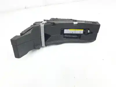 Pezzo di ricambio per auto di seconda mano cric di sollevamento per volkswagen golf vii lim. 2.0 tdi riferimenti oem iam 5g0012115ad 5q0011031d 