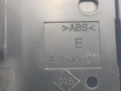 Peça sobressalente para automóvel em segunda mão interruptor 4 piscas - emergência por dacia sandero 1.5 dci 75cv referências oem iam 252905668r