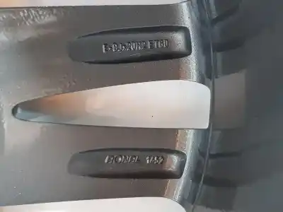 Автозапчастина б/у шина для audi q7 (4l) 3.0 v6 24v tdi посилання на oem iam ronal 1452