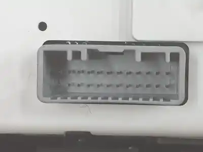 Second-hand car spare part multifunction display for renault clio iii pack dynamique oem iam references 280348139r  280348139r