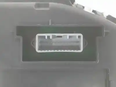 Peça sobressalente para automóvel em segunda mão quadrante por renault clio iii pack dynamique referências oem iam 8200821001  8200821001