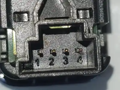 Second-hand car spare part right front power window switch for clase c clase c berlina 2.2 cdi oem iam references a2048700451  a2048700451