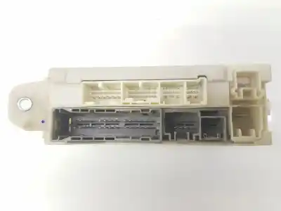 Second-hand car spare part fuse box unit for lexus is 200 (ds2/is2) 220d oem iam references 8273053050  8273053050