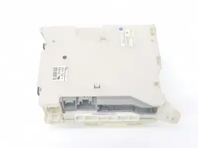Second-hand car spare part fuse box unit for lexus is 200 (ds2/is2) 220d oem iam references 8273053022