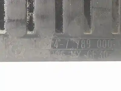 Second-hand car spare part engine cover for bmw x3 (e83) 2.0 d oem iam references 11147807247  11147807247