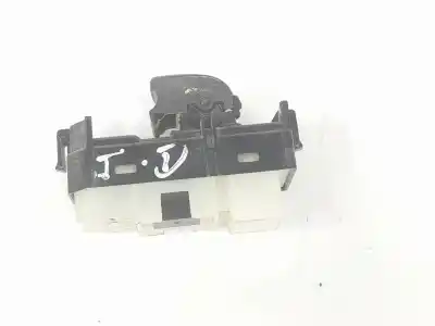 Pièce détachée automobile d'occasion commande de lève vitre arrière droit pour toyota land cruiser (j12) 3.0 turbodiesel références oem iam 8403060023