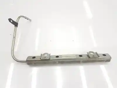 Pièce détachée automobile d'occasion RAMPE D'INJECTEUR pour TOYOTA YARIS  Références OEM IAM 2381421073  2381421073