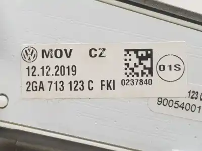Gebrauchtes Autoersatzteil SCHALTHEBELKNOPF zum VOLKSWAGEN TROC  OEM-IAM-Referenzen 2GA713123C  2GA713123C