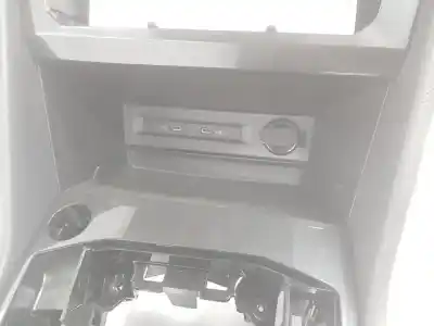 Автозапчастина б/у центральний подлокник для seat tarraco (kn2) 2.0 tdi посилання на oem iam 5nb863241f  5ta864207b