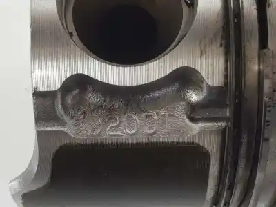 Автозапчастина б/у поршневий для ssangyong kyron 2.0 посилання на oem iam 6640300917  6640300917